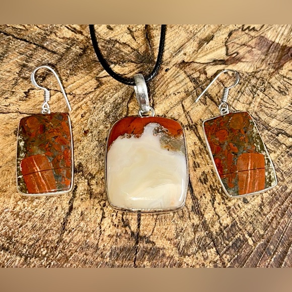 Brecciated Red Jasper Pendant & Earrings - Picture 3 of 7